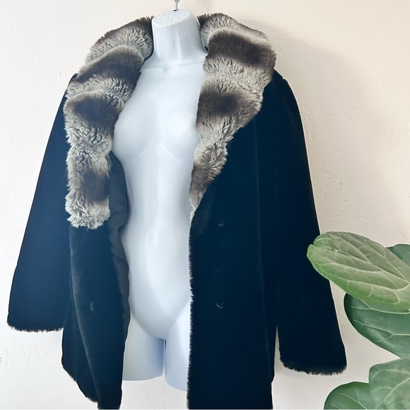 PAMELA MCCOY Faux Fur Coat Size S/XS Shawl Collar Mobwife - Picture 3 of 14